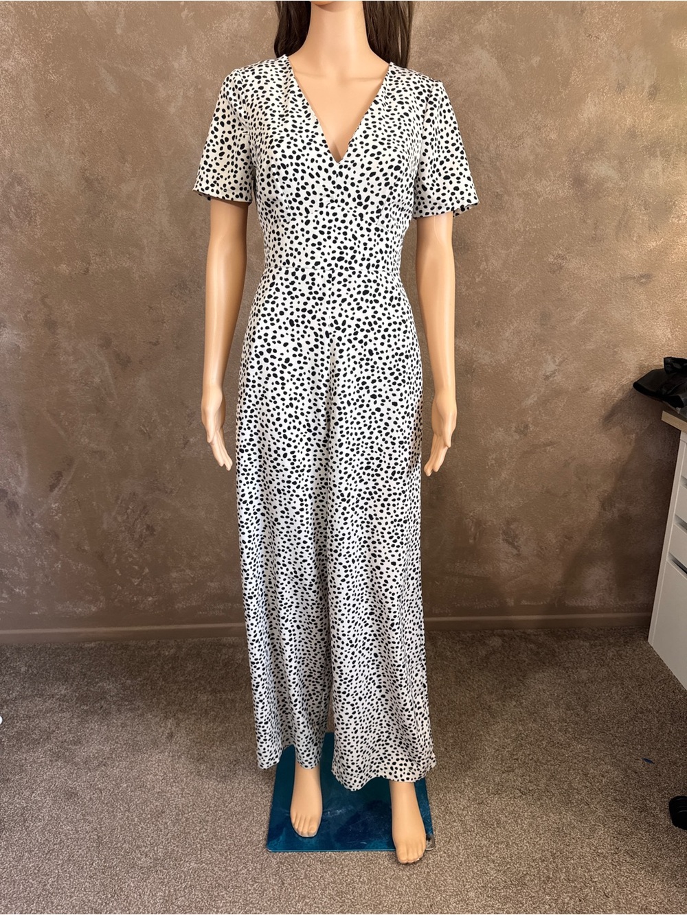 NWOT MISS SELFRIDGE White and Black Polkadot Dotted V-Neck Jumpsuit Sz 4